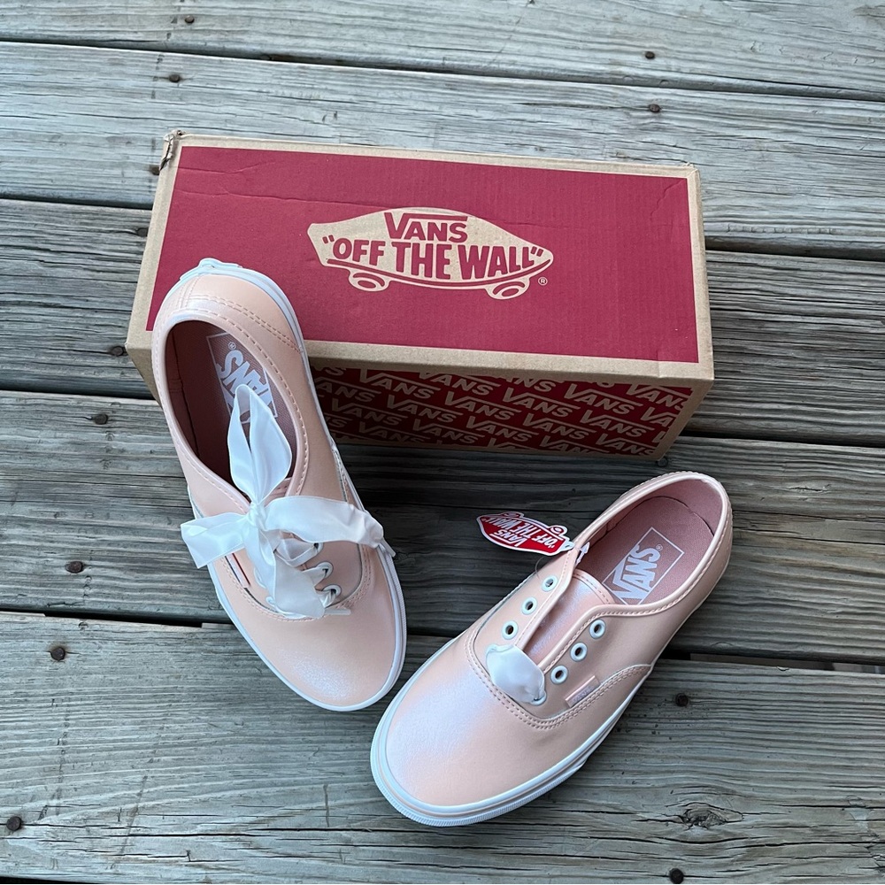 Pearl vans